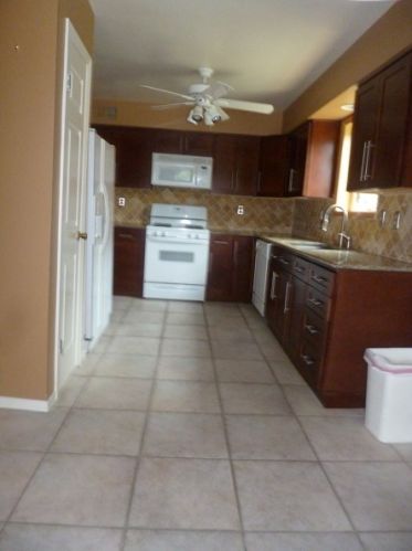 18 Bond St, Bridgewater NJ  08807-2453 exterior