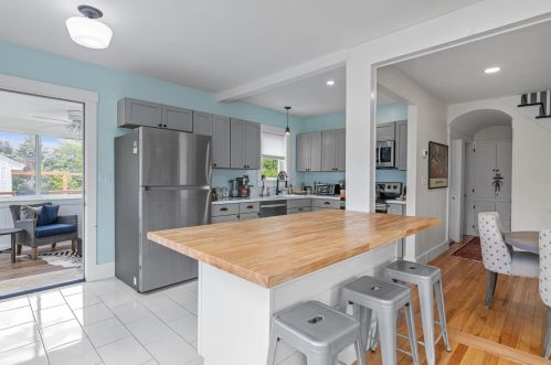 3 Broad Ave, Concord NH  03301-2734 exterior