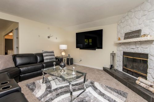 4625 74, Milwaukee WI 53218-4750 exterior