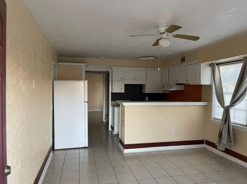 37567 Meadowview Dr, Hempstead TX  77445-8240 exterior