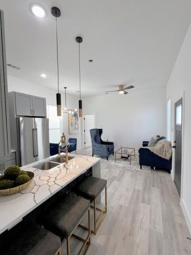 2232 Dyson St, Dallas TX  75215-5134 exterior