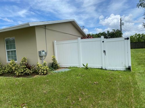 158 Ray Ave, Fort Pierce FL  34983-3046 exterior