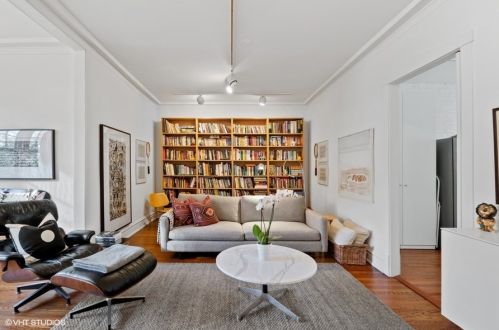 2311 Commonwealth Ave, Chicago, IL 60614-3500