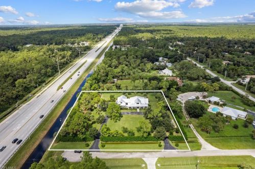 3897 7 Ave, Naples FL 34119-1521 exterior