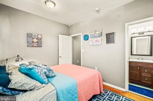 2014 10 St, Washington DC 20002-6214 exterior