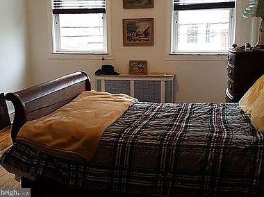 912 Catharine St, Philadelphia PA 19143-2624 exterior