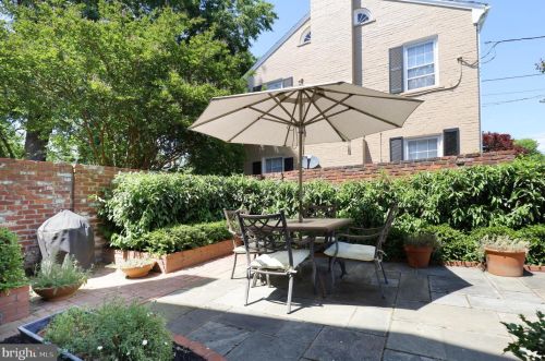 827 Royal St, Alexandria VA  22314-4340 exterior