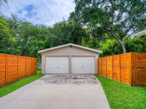 3025 Asbury Pl, Tampa FL  33611-2805 exterior