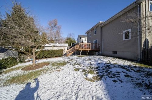 10 Summit Pl, Haworth NJ  07641-1818 exterior