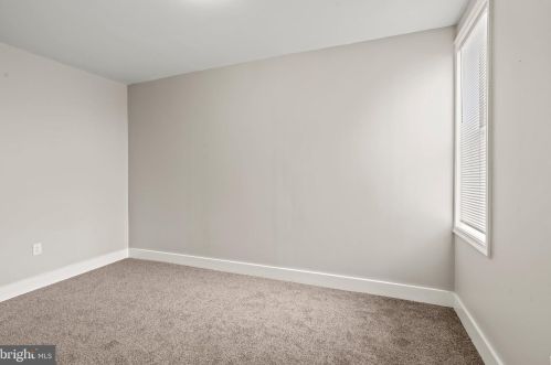 4039 6 St, Philadelphia PA 19140-2502 exterior