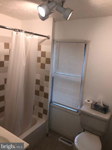 2331 Gerritt St, Philadelphia PA 19147-5821 exterior