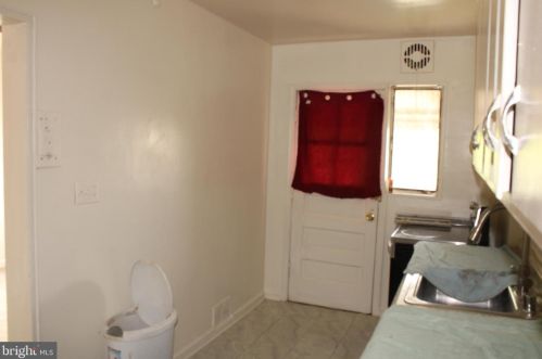 106 Taussig Pl, Washington DC  20011-7409 exterior