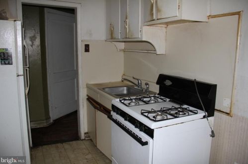 7115 Castor Ave, Philadelphia PA 19134-1502 exterior