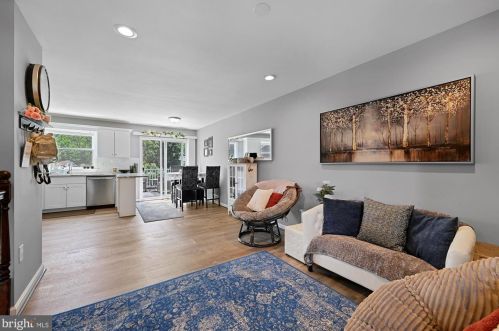 315 Alexis Dr, Glen Burnie MD 21061-6172 exterior