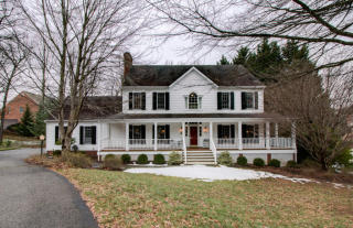 5814 Cavalier Dr, Roanoke, VA 24018-3870