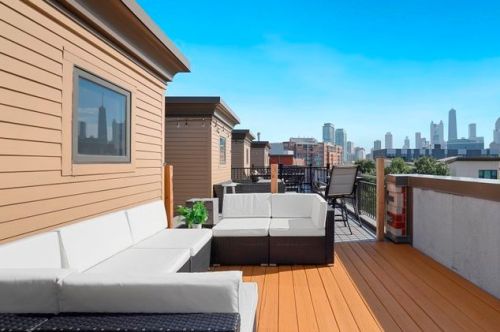 648 Oak St, Chicago IL  60610-7298 exterior