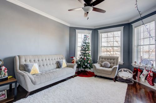 3817 Bernard St, Chicago, IL 60618-3243