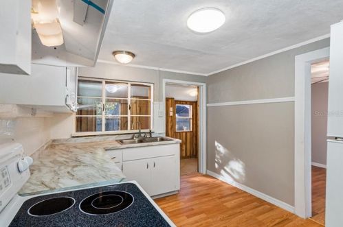 8504 22 St, Tampa FL 33612-7021 exterior