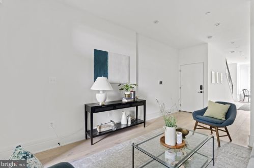 1539 4th St, Washington, DC 20001-1905