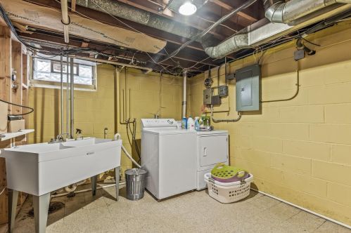 643 8 Ave, South Saint Paul MN 55075-1607 exterior