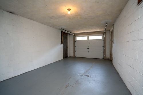 391 Massachusetts Ave, West Springfield MA 01089-2412 exterior