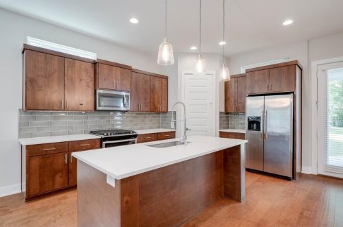 7206 Blessing Ave, Austin TX 78752-2716 exterior