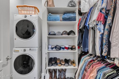 8969 8th Dr, Phoenix AZ  85021-8319 exterior