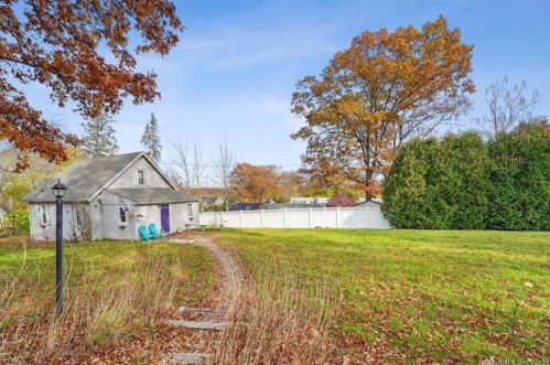 305 Francis St, New Britain CT  06053-3057 exterior