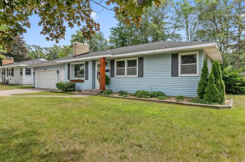 1348 Oriole Ct, Wyoming, MI