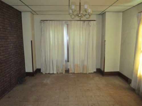 35 Blaine Ave, Manor PA 15665-9715 exterior