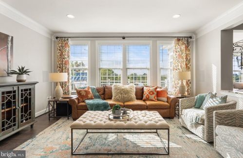 23073 Creighton Farms Dr, Leesburg VA 20175-6491 exterior