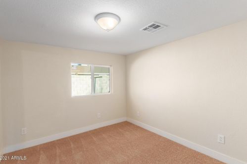 810 27th Ave, Phoenix AZ 85027-1805 exterior