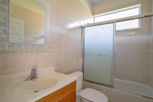 28 Pierce Ave, Orlando FL 32809-4957 exterior