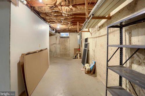 2005 Chapel Frg Dr, Lancaster PA 17601-1654 exterior