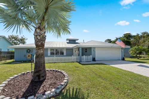 972 Thornhill Dr, Fort Pierce, FL 34983-4056