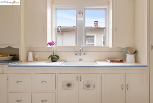 717 Adams, Berkeley CA 94706-1140 exterior