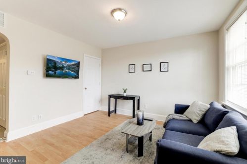 916 19 St, Washington DC 20002-4085 exterior