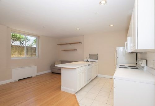 332 Jamaicaway, Boston, MA 02130