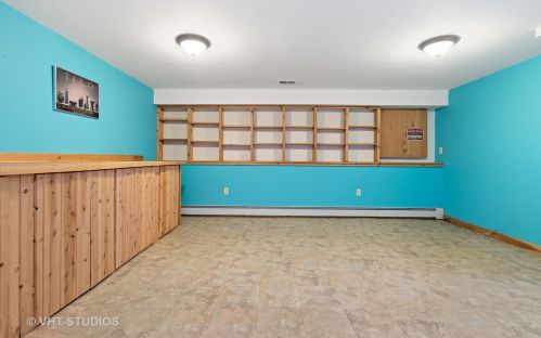 3915 Wilderness Rdg, Bull Valley IL 60012-1718 exterior