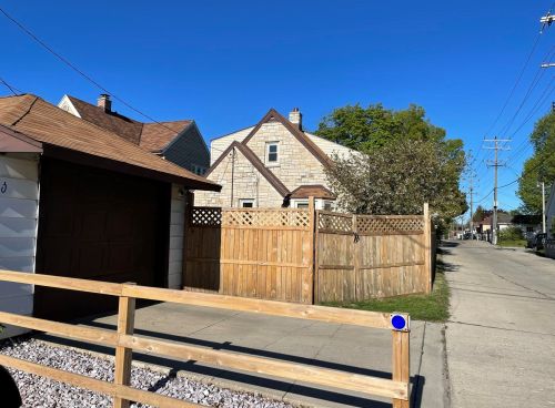 3065 41, Milwaukee WI 53209-5820 exterior