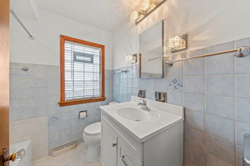 11643 Campbell Ave, Chicago IL 60655-1530 exterior