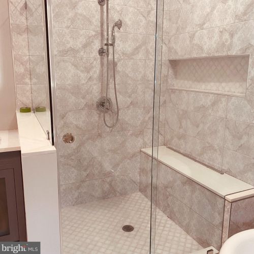 776 Front St, Philadelphia PA 19147-3523 exterior