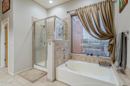 45231 18th St, Phoenix AZ 85022-4560 exterior