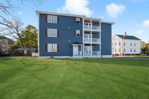 38 Maple St, Providence, RI 02903-4512