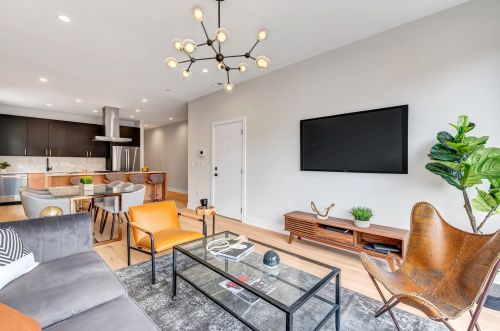 2341 Adams St, Chicago, IL 60612-2901