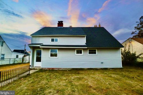 9314 Academy Rd, Philadelphia PA  19114-3523 exterior