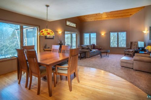 1901 Rice Lake Rd, Duluth MN 55811-4812 exterior