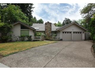 1720 Tabor St, Eugene, OR 97401-1981