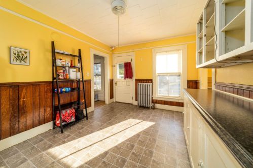 24 Albin St, Concord NH  03301-4536 exterior