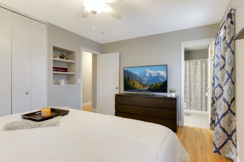 981 Cortland Dr, Saint Paul MN 55124-8910 exterior